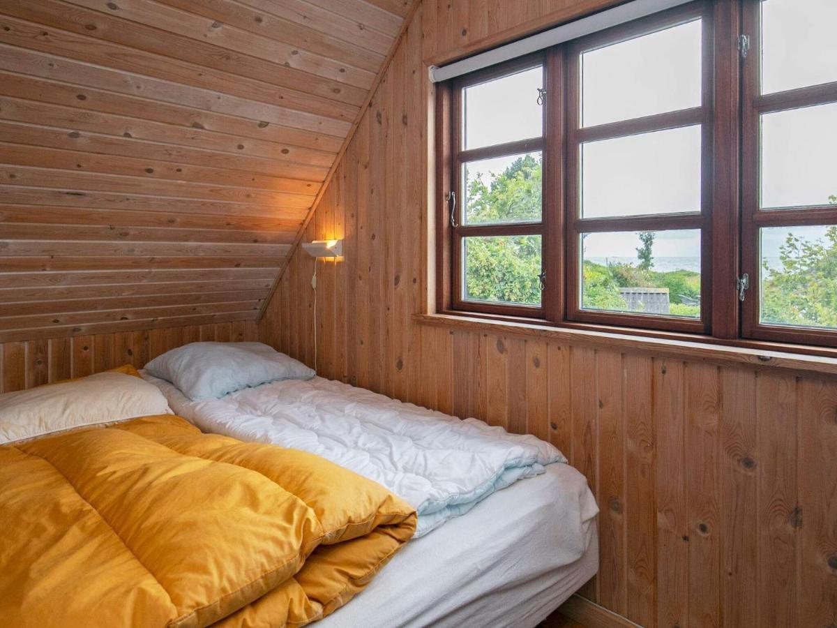 4 Person Holiday Home In Mesinge Esterno foto