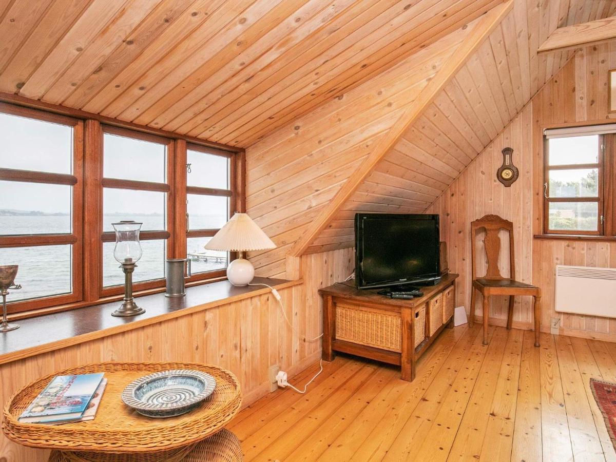 4 Person Holiday Home In Mesinge Esterno foto